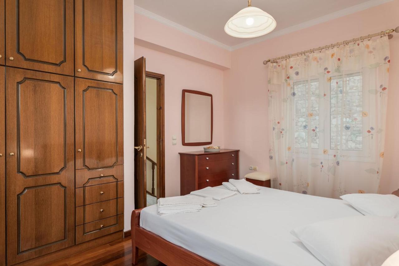 Villa Vicky Питагорио Екстериор снимка