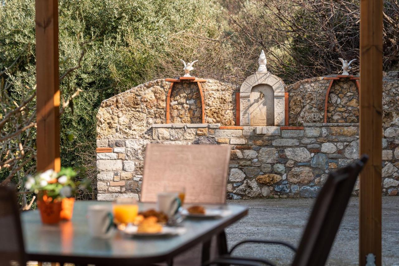 Villa Vicky Питагорио Екстериор снимка