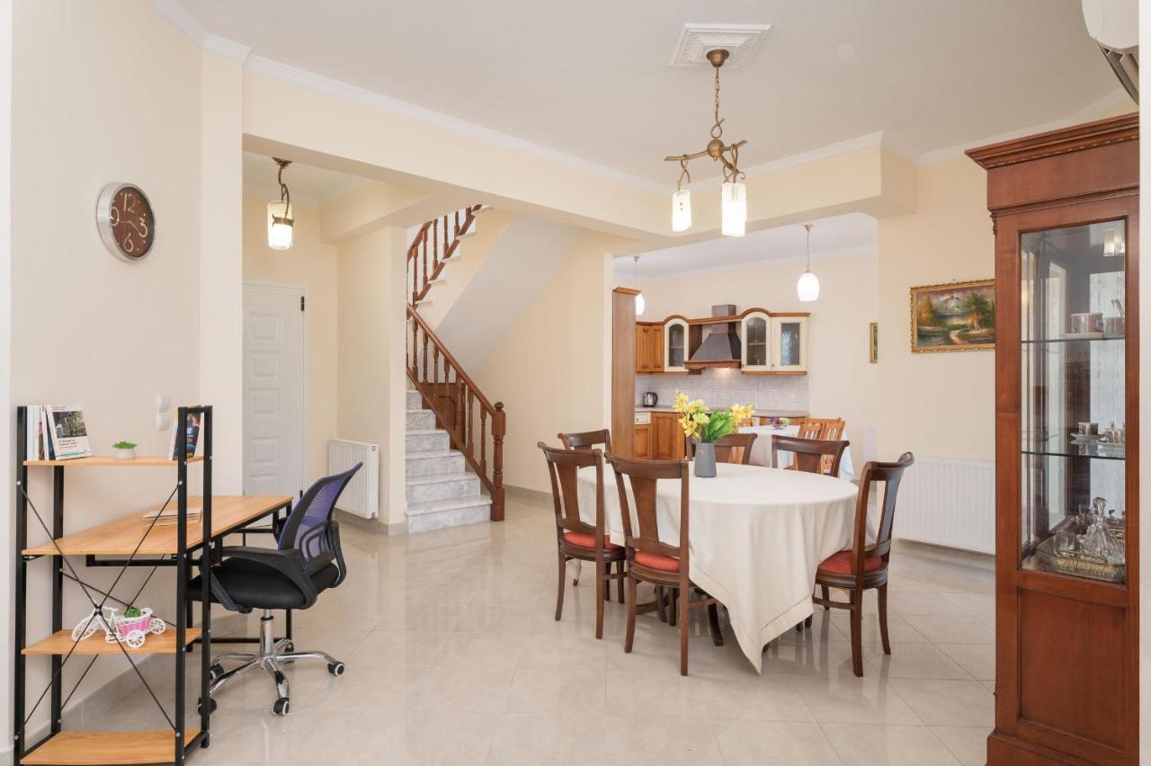 Villa Vicky Питагорио Екстериор снимка