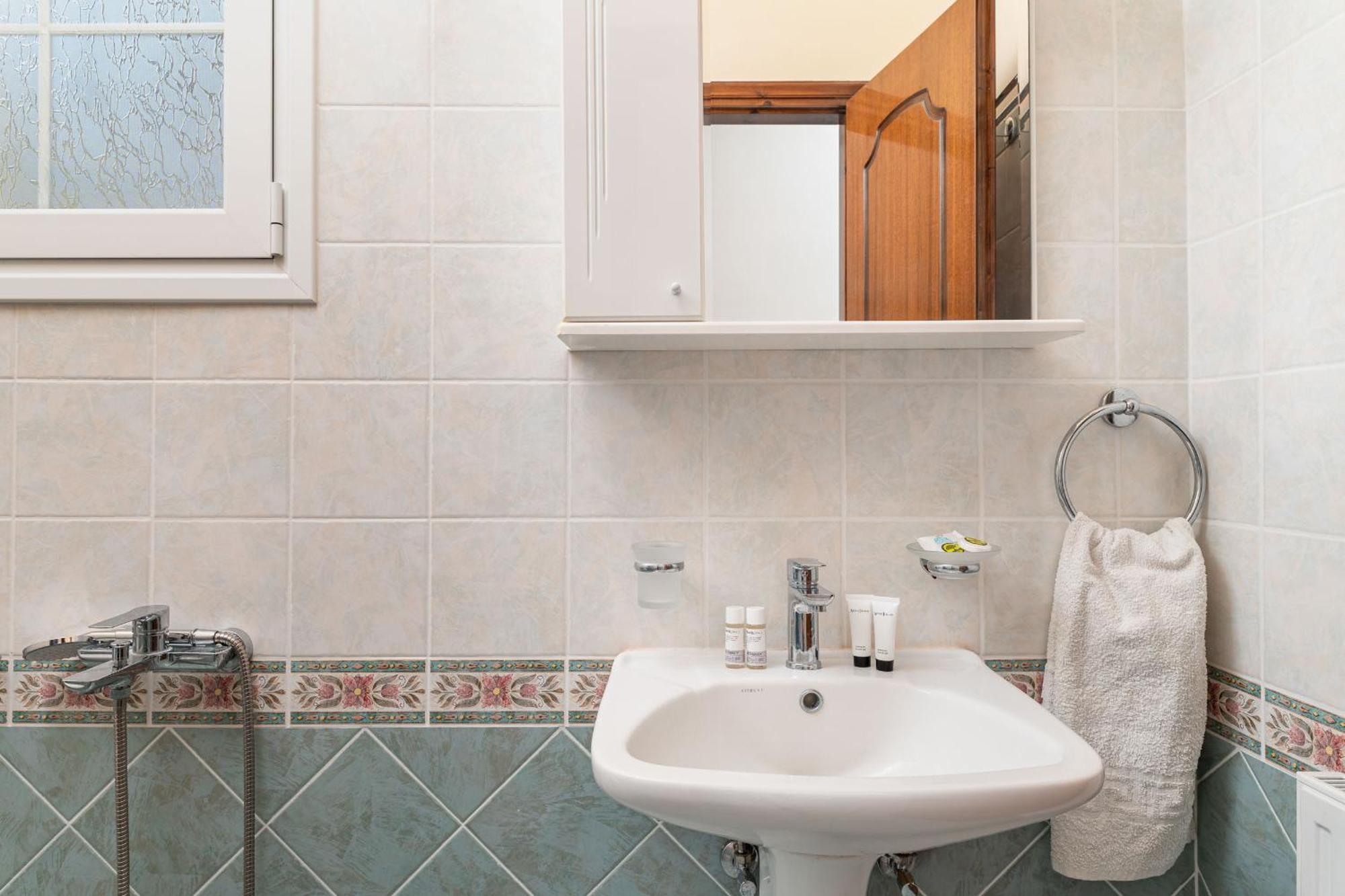 Villa Vicky Питагорио Екстериор снимка